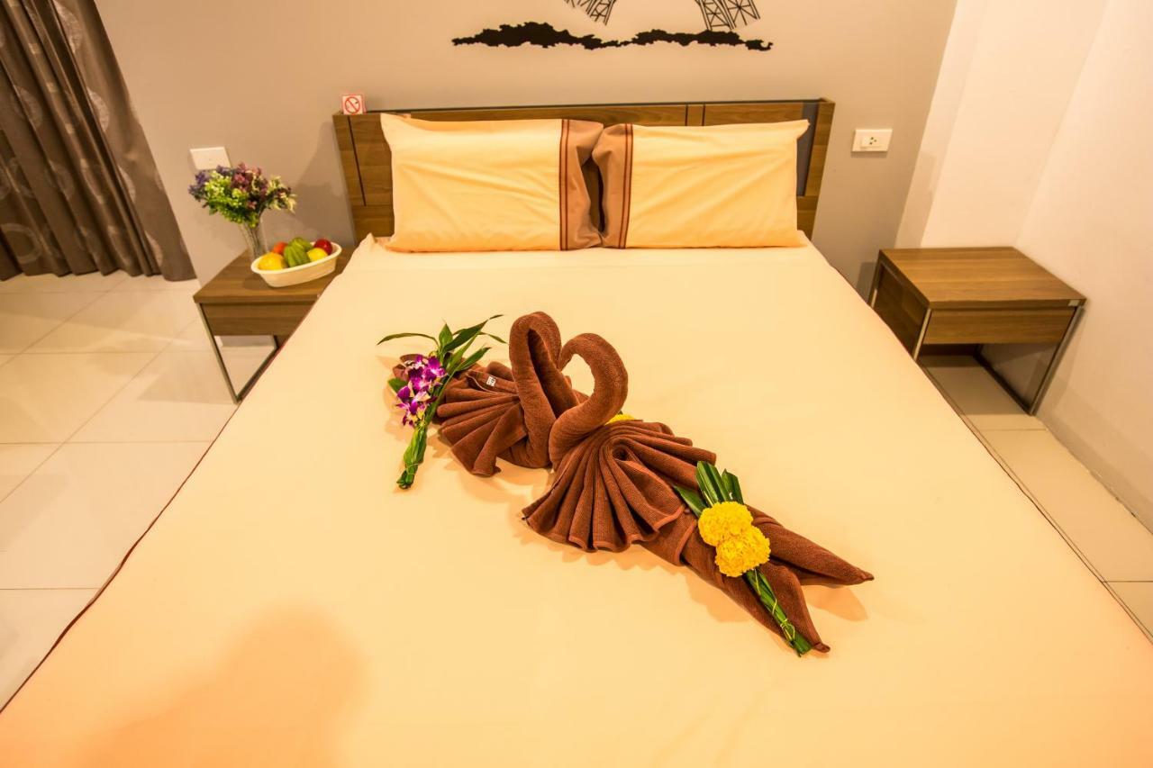 Oscar Boutique Hotel Patong Luaran gambar