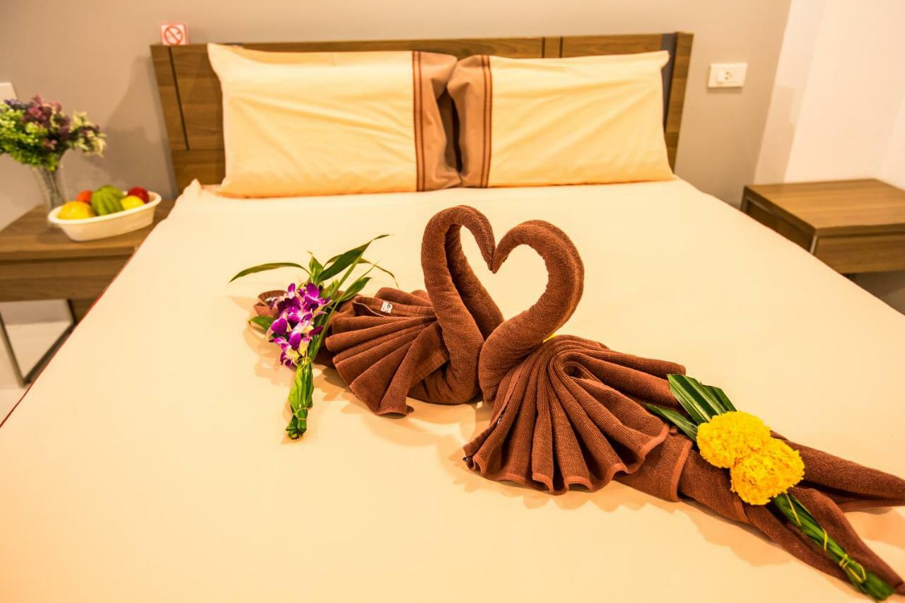 Oscar Boutique Hotel Patong Luaran gambar